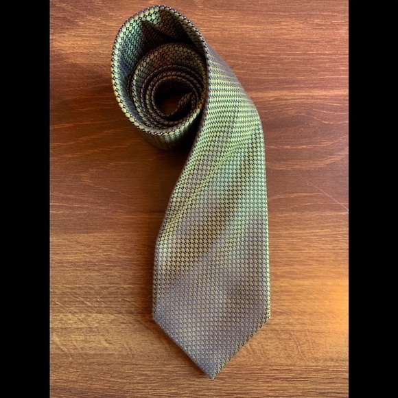 Like New BRUNO PIATELLI Hand Made Silk Necktie - Picture 1 of 10